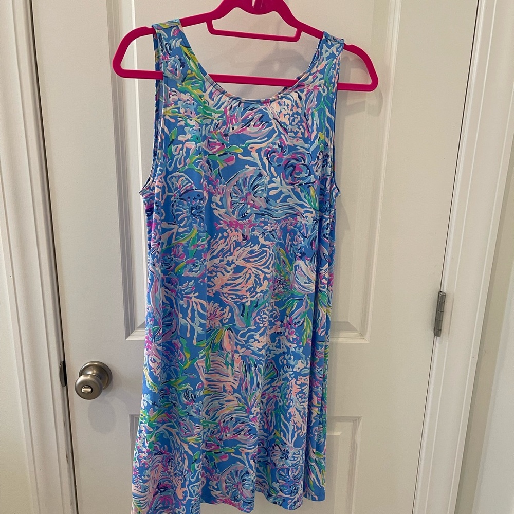 Lilly Pulitzer size L, excellent used condition.